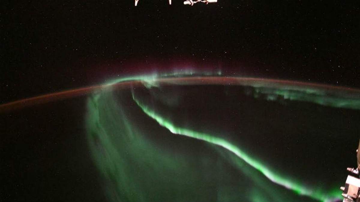 Астронавт сделал невероятный снимок полярного сияния из космоса