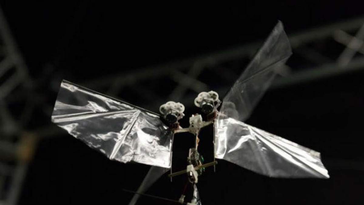 Создали летающего робота, который преодолевает километр за несколько минут