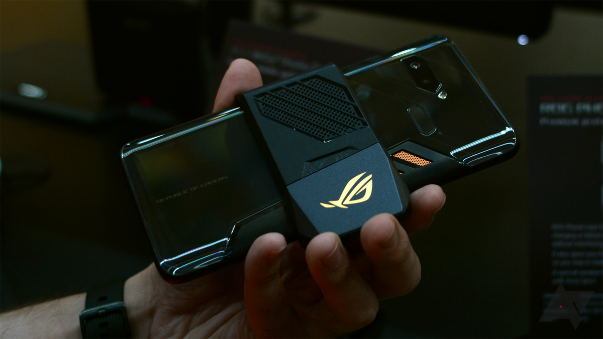 Невероятный игровой смартфон ASUS ROG Phone прошел испытание на прочность: видео