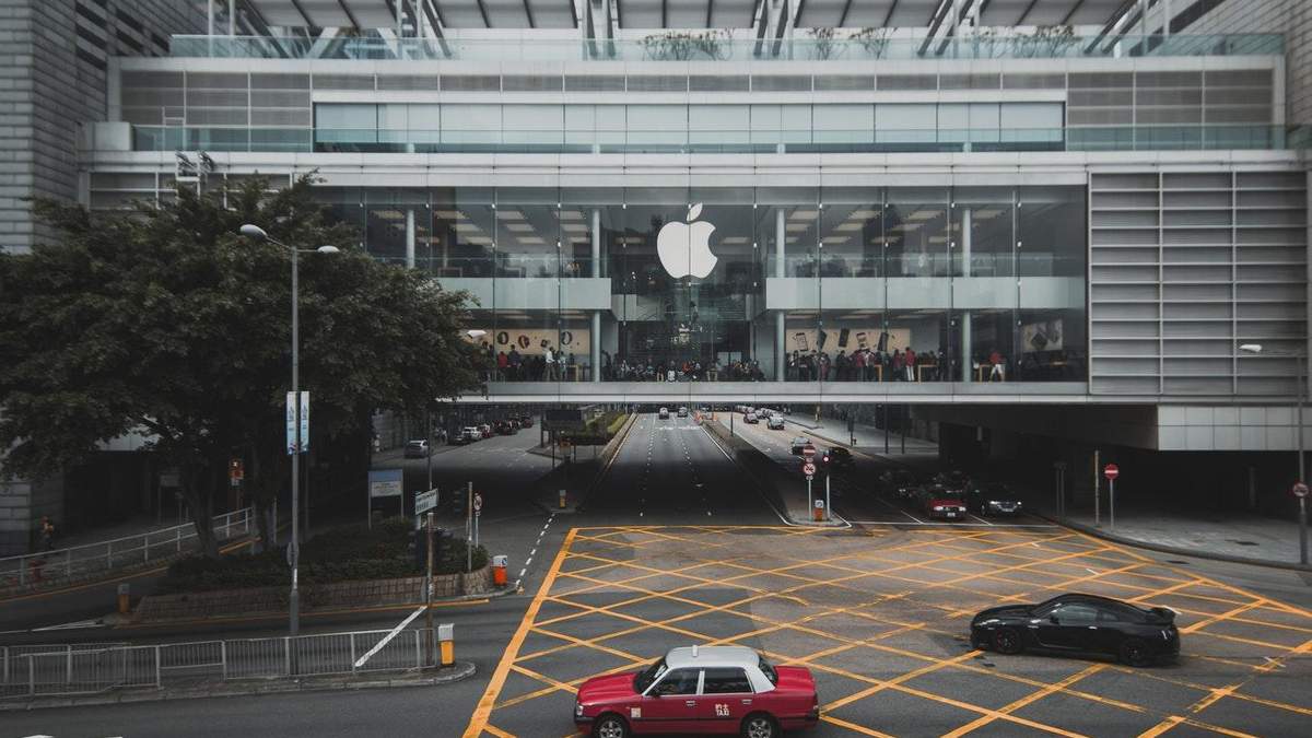 Акціонери подали у суд на Apple Акціонери подали у суд на Apple