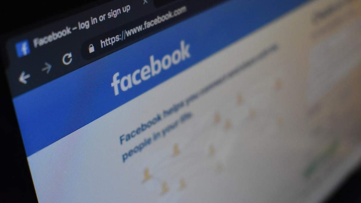 Facebook тестує новий дизайн Facebook тестує новий дизайн