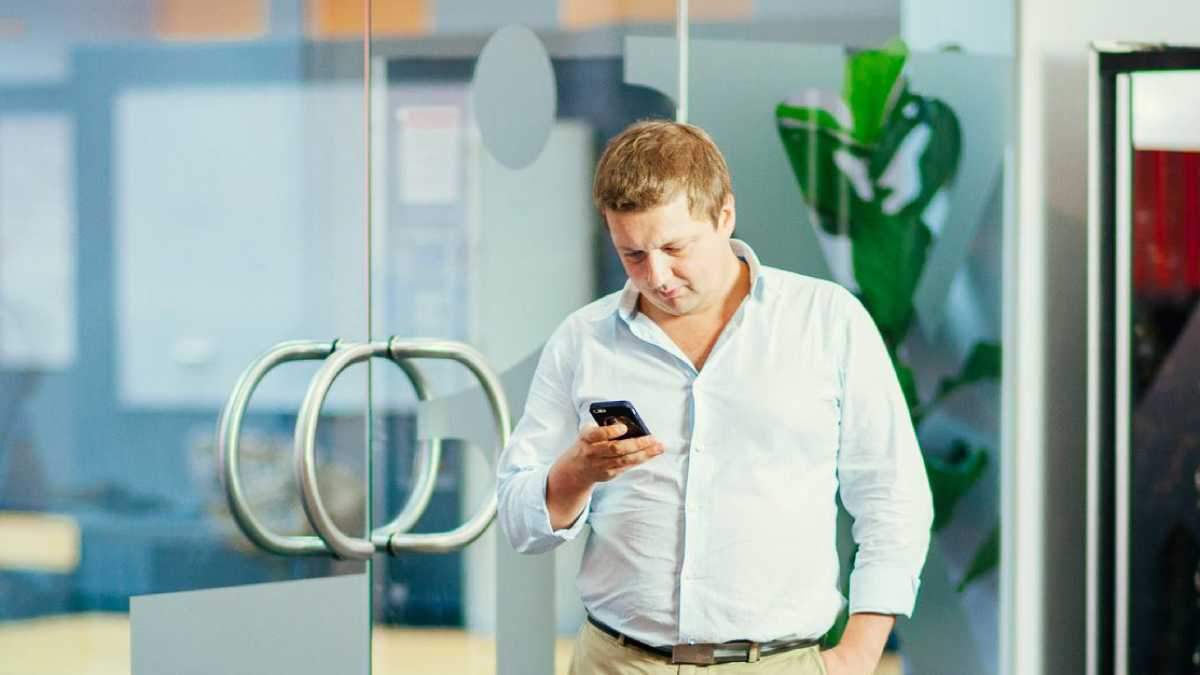 Индусы скопировали даже фото CEO N-iX Андрея Павлива Индусы скопировали даже фото CEO N-iX Андрея Павлива