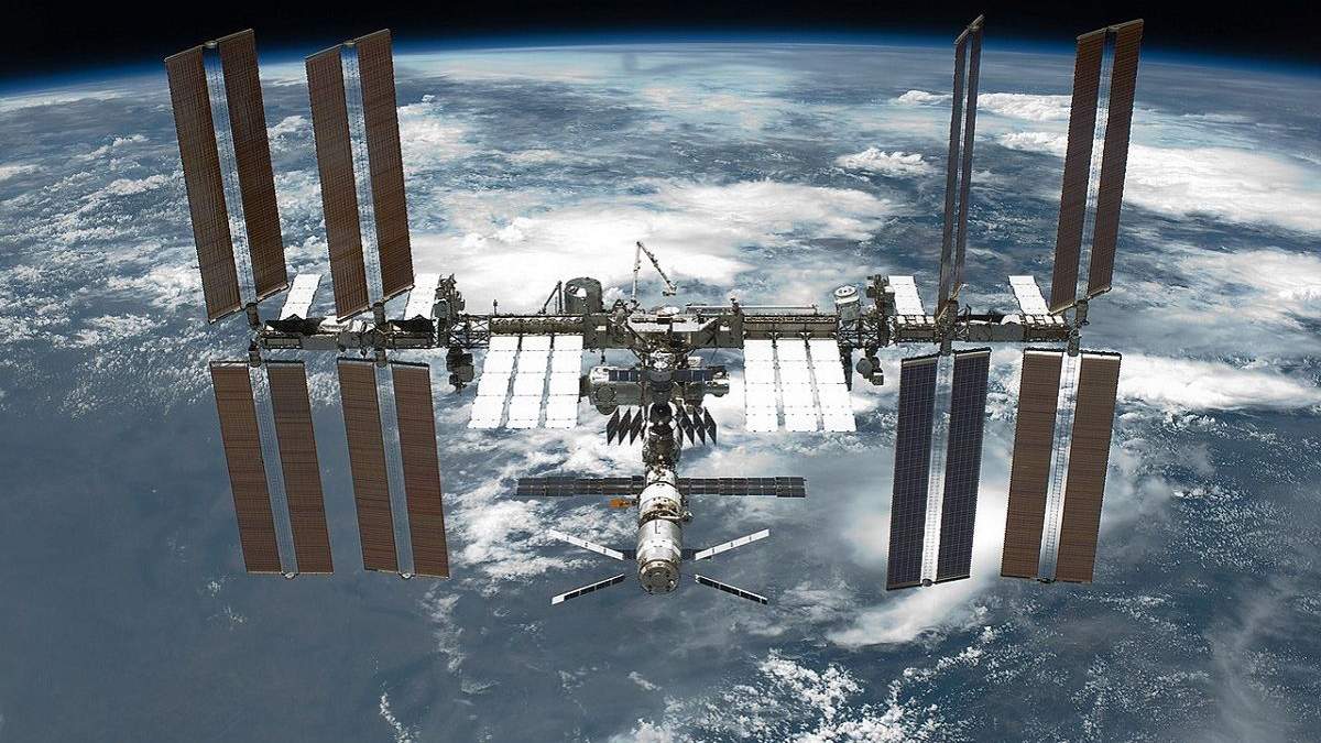Девятилетняе приключение американского флага на МКС завершается Девятилетняе приключение американского флага на МКС завершается