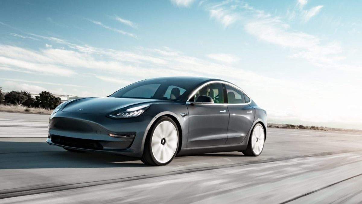 Автомобілі Tesla на шляху до повного автопілота Автомобілі Tesla на шляху до повного автопілота