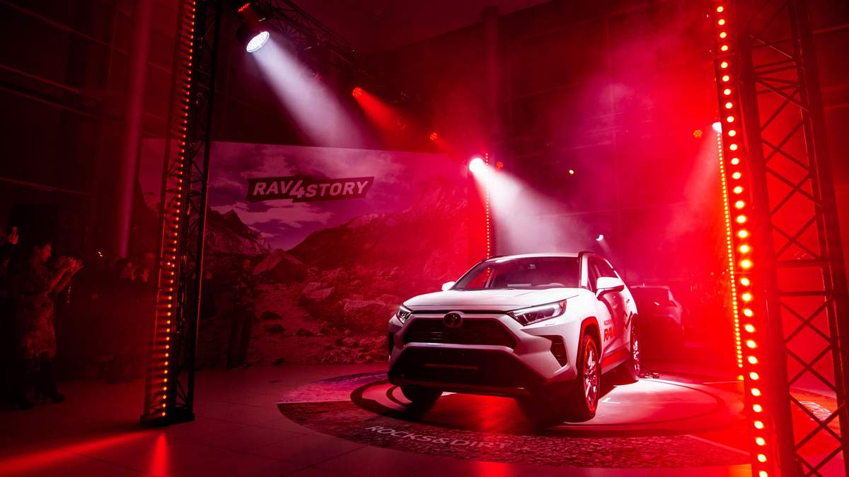 Toyota представит прототип нового электромобиля Toyota представит прототип нового электромобиля