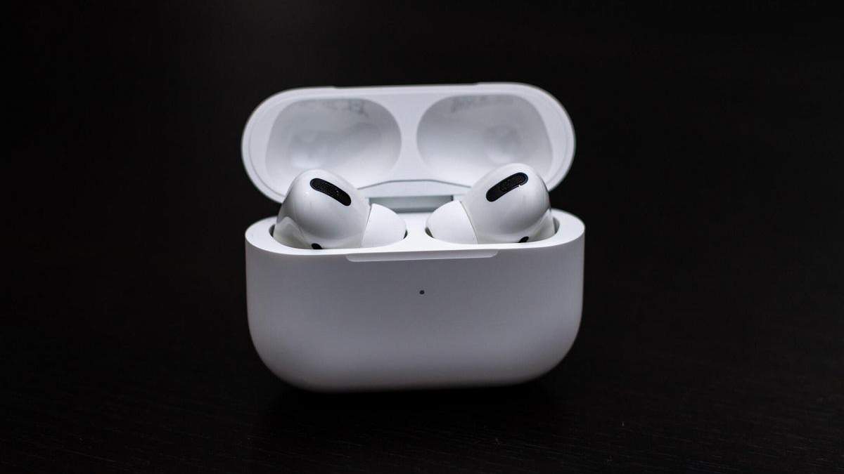 Apple получила патент на управление AirPods Pro благодаря жестам, звукам и прикосновениям к телу