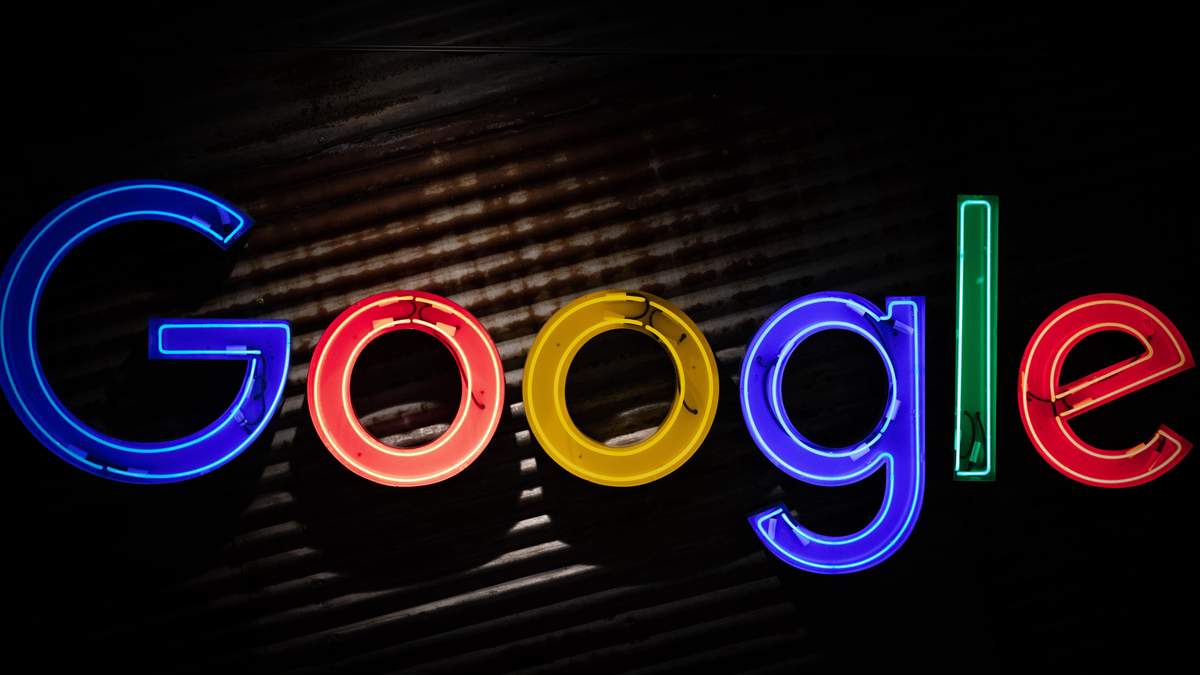 Google звинуватили в маніпуляції результатом пошуку на користь YouTube Google звинуватили в маніпуляції результатом пошуку на користь YouTube