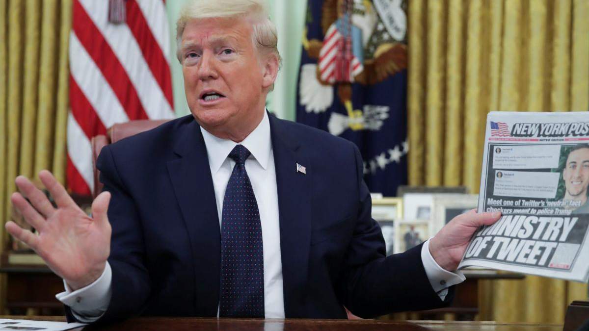 Facebook та Instagram раптово відновили сторінки Дональда Трампа Facebook та Instagram раптово відновили сторінки Дональда Трампа