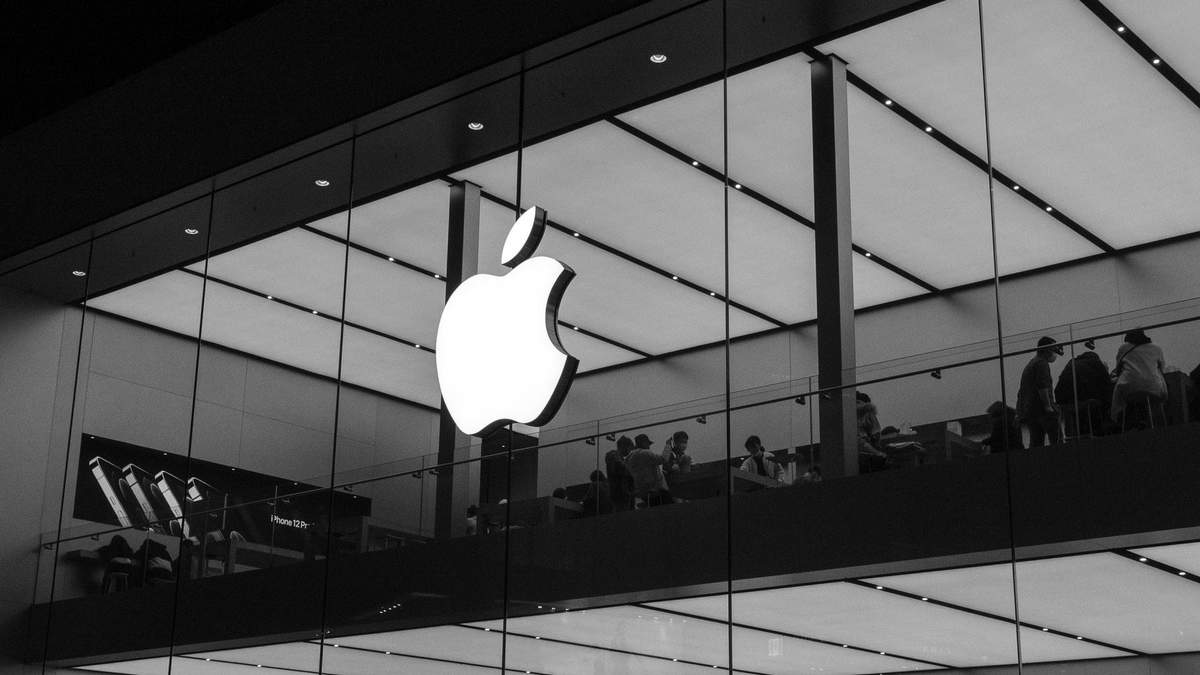 Працівниця Apple поскарживалсь на домагання та дискримінацію Працівниця Apple поскарживалсь на домагання та дискримінацію