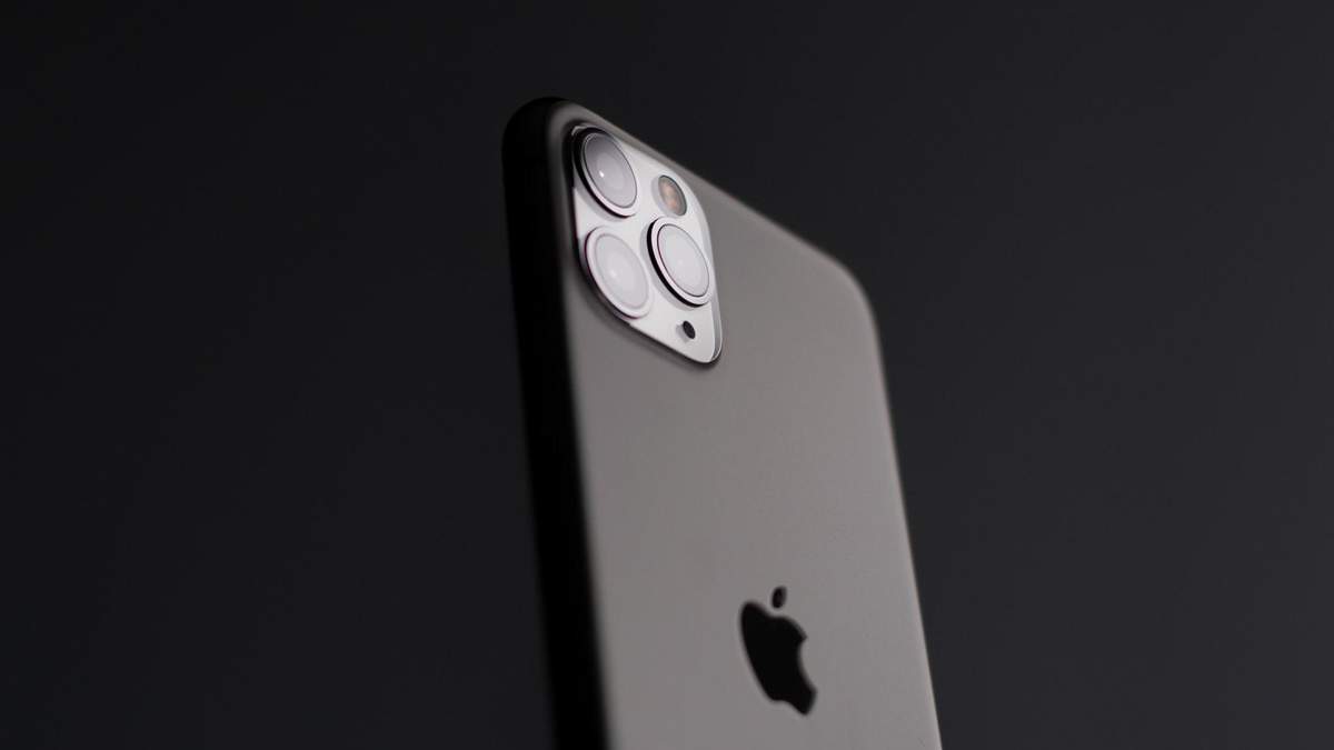Apple разблокирует iPhone преступника по запросу полиции