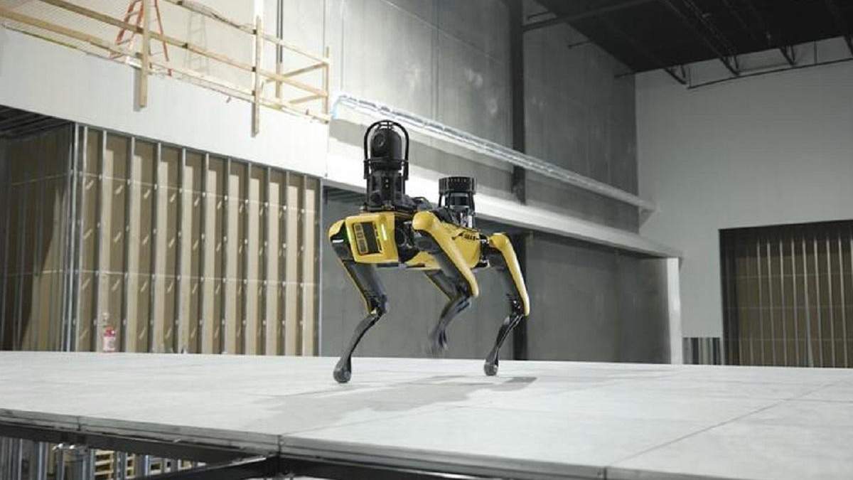 Охрана будущего: прокаченные робопсы от Boston Dynamics будут патрулировать дата-центры