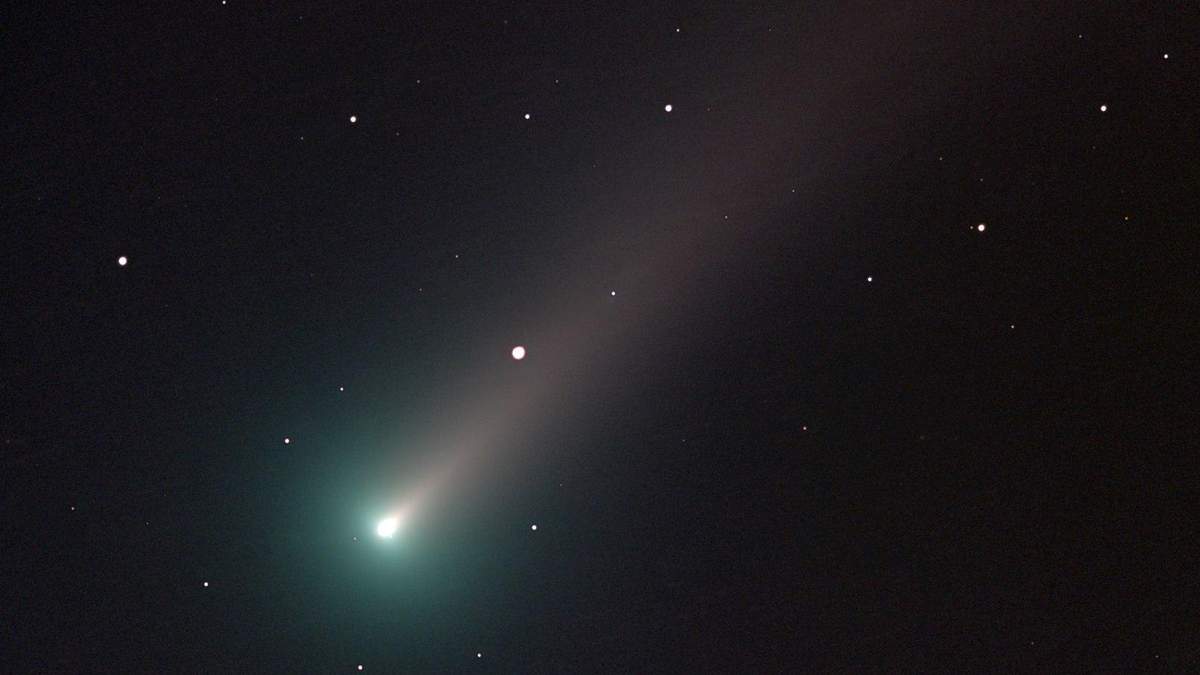 Найяскравіша комета 2021 року: підбірка разючих фотографій - Новини технологій - Техно
