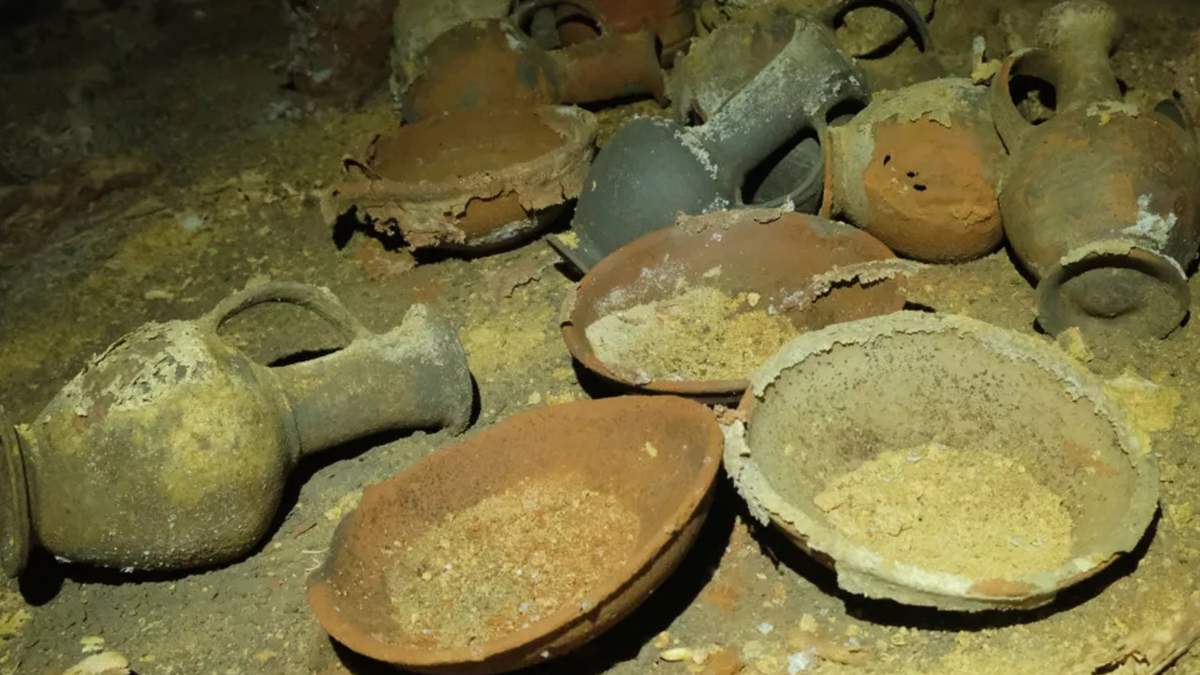 Sealed cave 3300 years ago found in Israel: its treasures are the same age as Ramses II