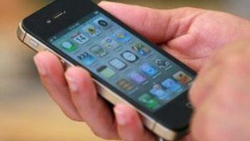 Samsung не сорвал начало продаж iPhone 4S в Италии