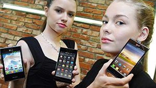 LG анонсувала три смартфони