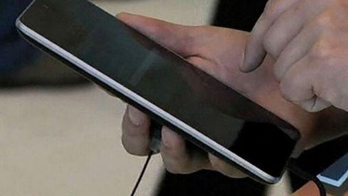 Google представил собственный планшетный компьютер Nexus7