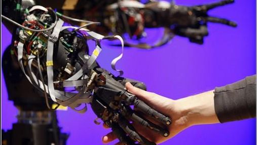 NASA виділило 2,7 мільйона доларів на людиноподібних роботів
