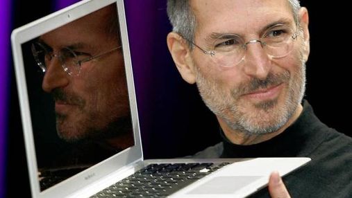 Первый год без Джобса: сегодня годовщина смерти основателя Apple (Фото) Первый год без Джобса: сегодня годовщина смерти основателя Apple (Фото)