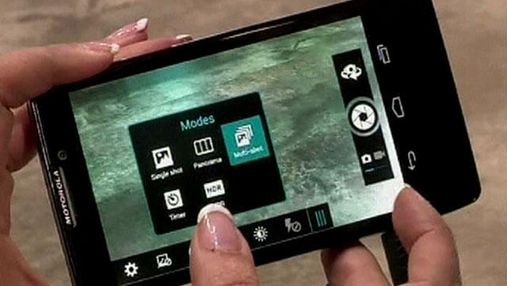 Motorola и Sony представили свои флагманские смартфоны (Видео)