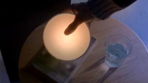Інновації. "Розумний" світильник від Philips, рука як пульт завдяки мобільному додатку