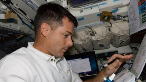 Американский астронавт проголосовал из космоса