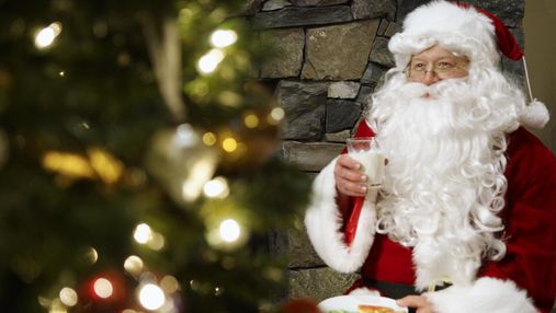 Родители возмутились из-за рождественской рекламы Amazon, где папа раздает подарки вместо Санты