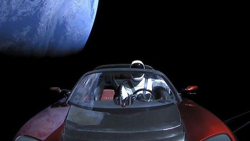 Маск спрятал на Tesla Roadster секретный груз: известны детали