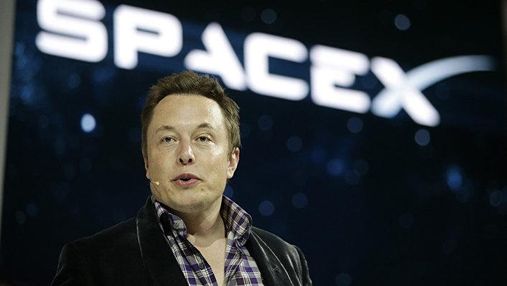 Илон Маск удалил страницу SpaceX и Tesla в Facebook из-за скандала вокруг сети