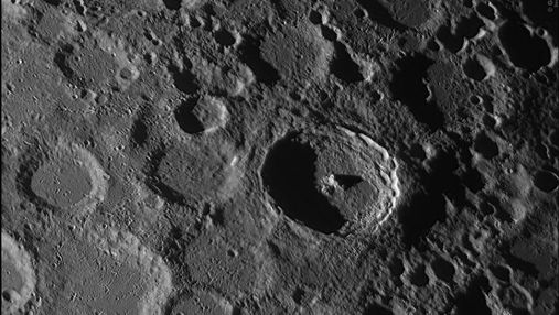 Штучний інтелект виявив на Місяці 6 тисяч раніше невідомих кратерів