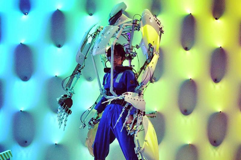 Японцы запустили свободную продажу экзоскелетов