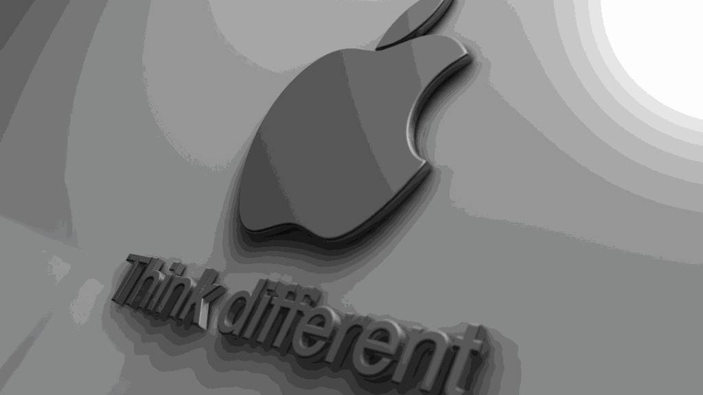 Стоимость компании Apple подскочила до рекордных 945 миллиардов долларов