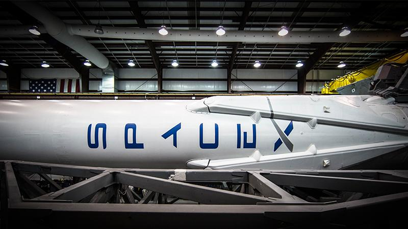 SpaceX перенесла запуск ракеты на 2019 год - детали