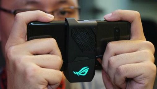 Ідеальний для геймерів: Asus представила потужний смартфон ROG Phone