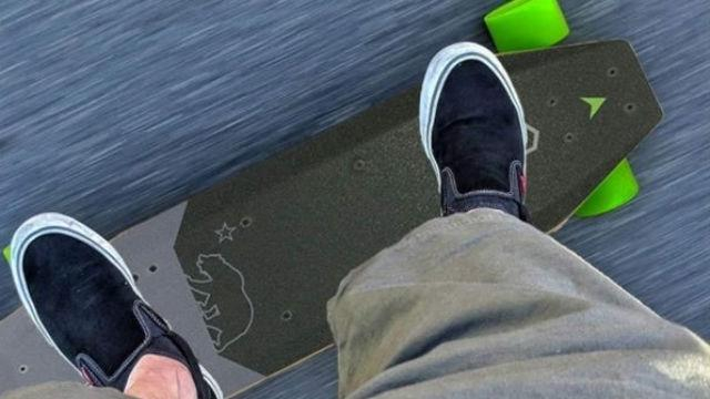 Xiaomi выпустила умный скейтборд по очень доступной цене