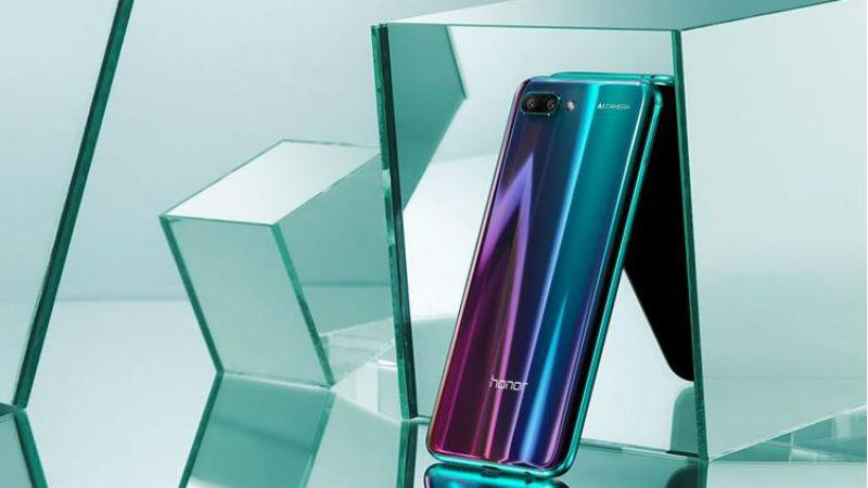 Новый смартфон Honor 10GT раскупили за считанные секунды