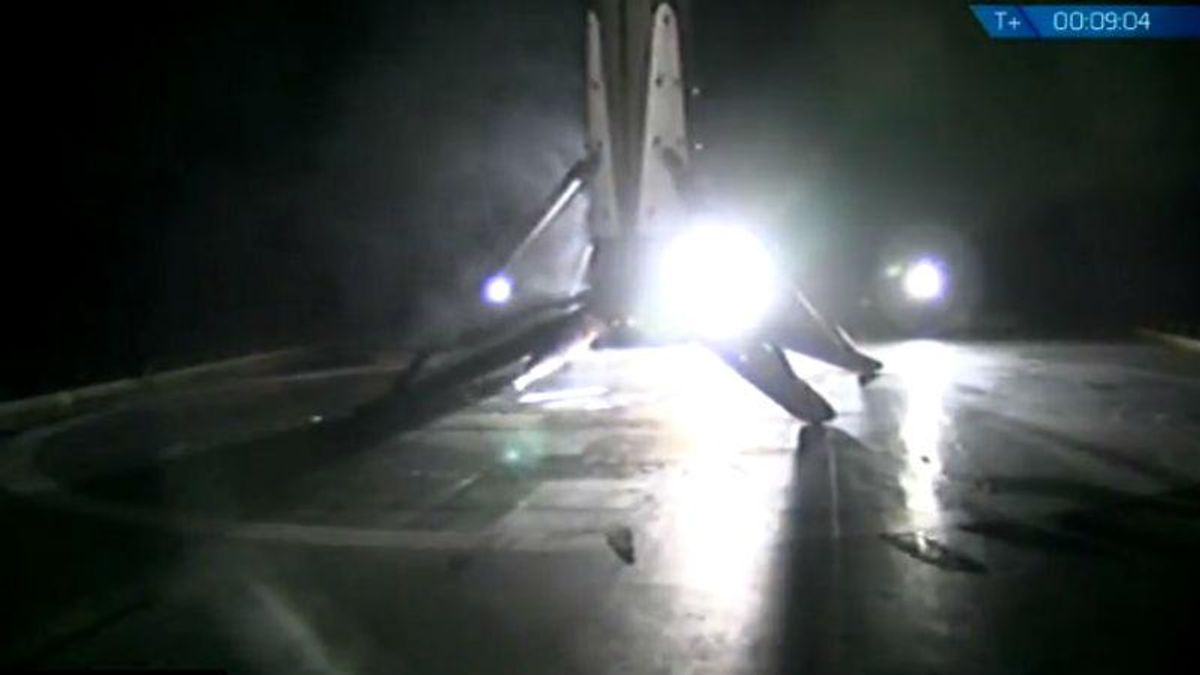 SpaceX успішно запустила супутник Telcom-4: як це відбувалось 