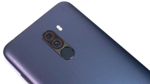 Смартфон Xiaomi Pocophone F1 показали на детальных фото