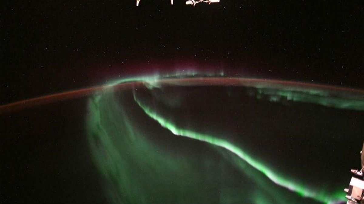 Астронавт зробив неймовірний знімок полярного сяйва з космосу