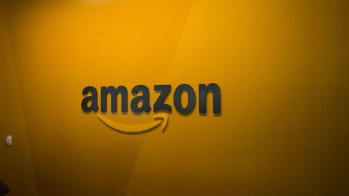Работников Amazon поймали на взятках