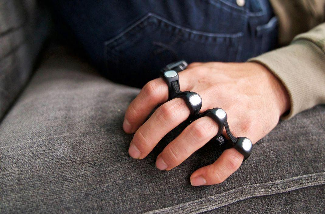 Создали клавиатуру-кастет, работающую в виртуальной среде Microsoft