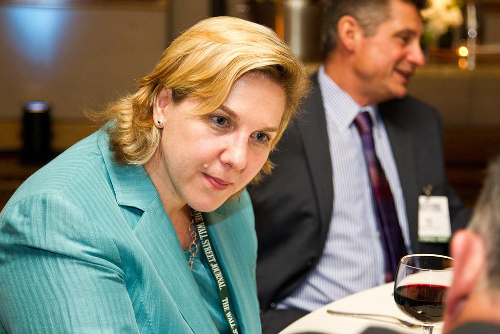 Маска у Tesla заменит Робин Денхолм: что о ней известно