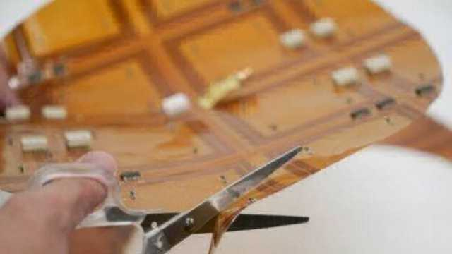 Японцы разработали беспроводную зарядку, которую можно вырезать