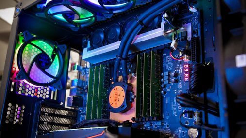 Мощные процессоры Intel Xeon W-3175 поступили в продажу: характеристики и цена