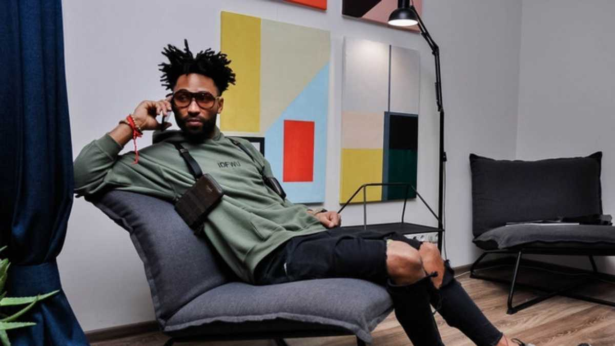 Украинцы создали кобуру для смартфона