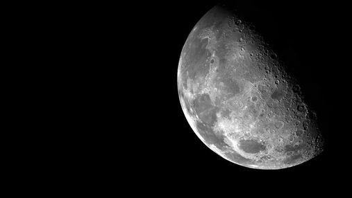 На Луне гораздо больше воды, чем считалось ранее