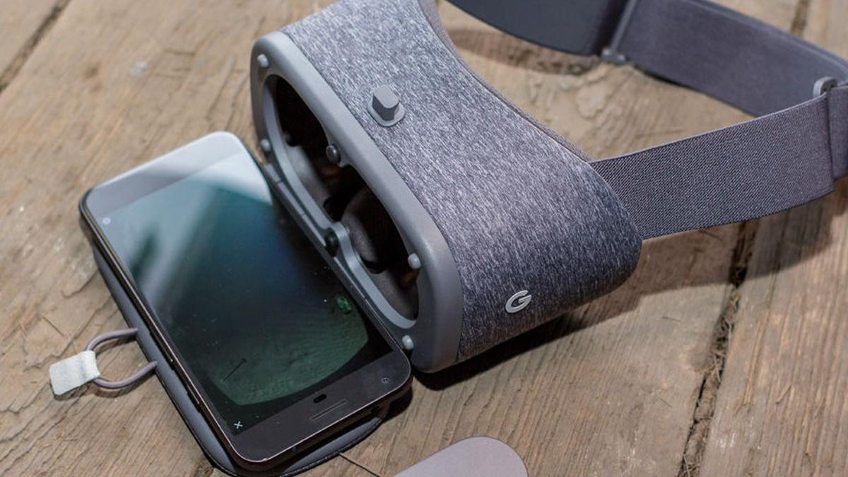 Google может "похоронить" VR-гарнитуру Daydream View