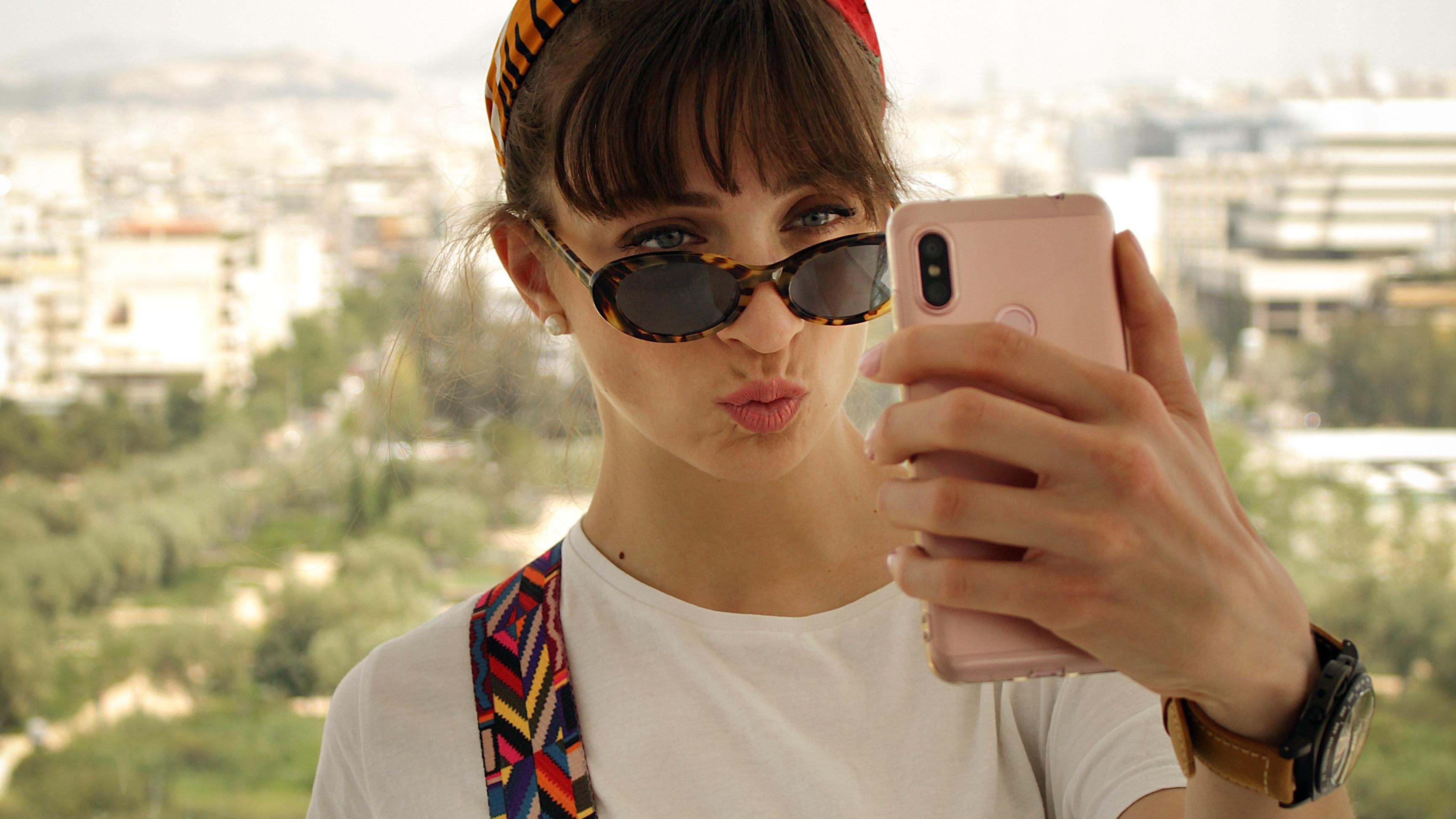 Xiaomi готовит смартфон с "невидимой" селфи-камерой: фото