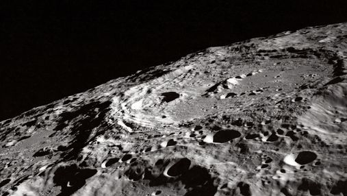 Не прошло и 50 лет: в NASA открыли первый образец с лунным грунтом