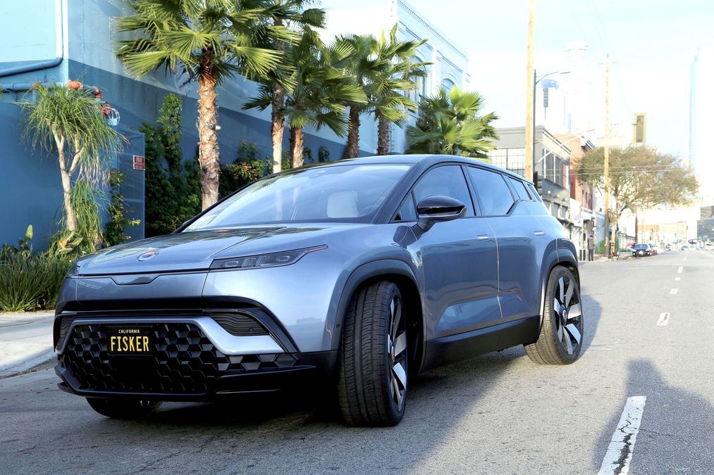 Fisker Ocean із сонячними панелями