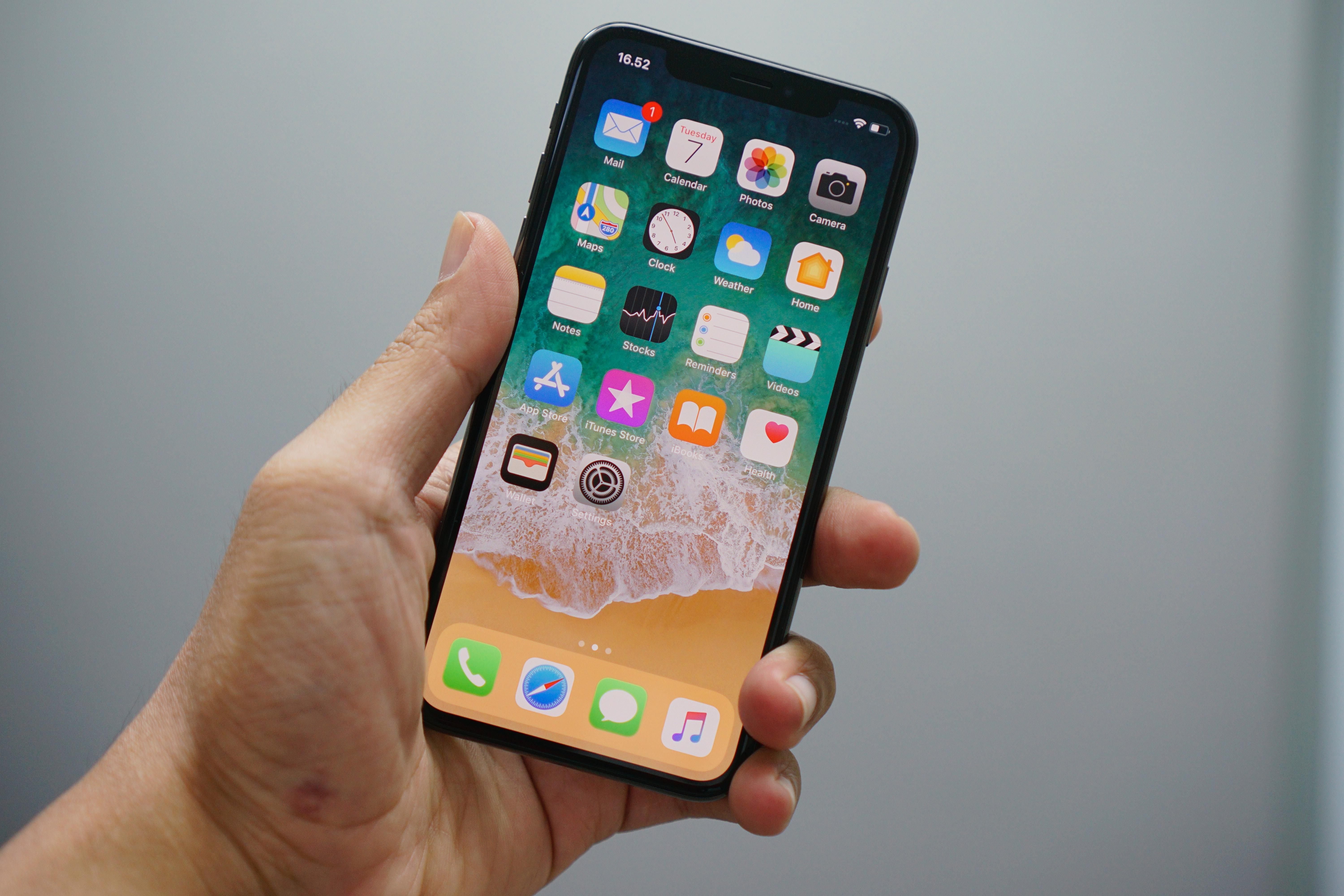 ФБР удалось взломать iPhone без помощи Apple: что об этом известно